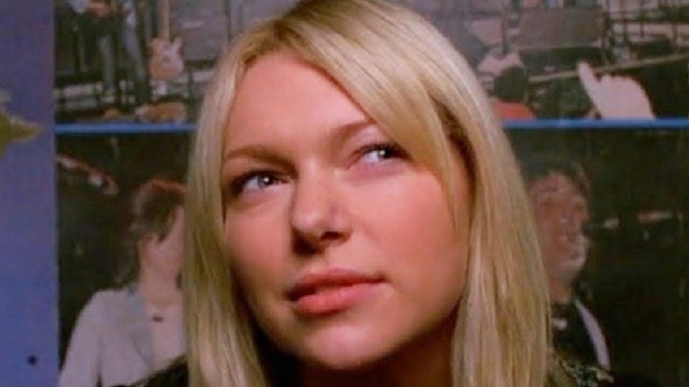 Blond Donna Pinciotti in the circle