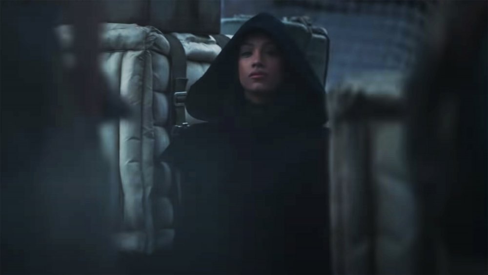 The hooded figure from The Mandalorian season 2 trailer