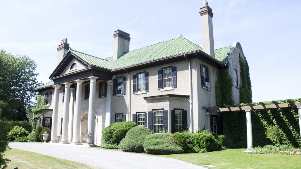 The Parkwood Estate's front exterior